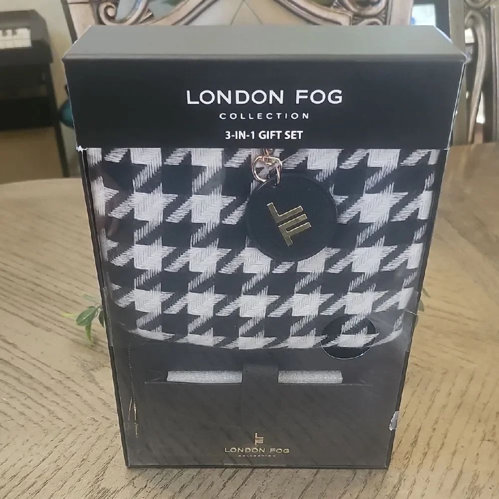 London Fog Blackβand White Scarf And Wallet Gift Set NWT